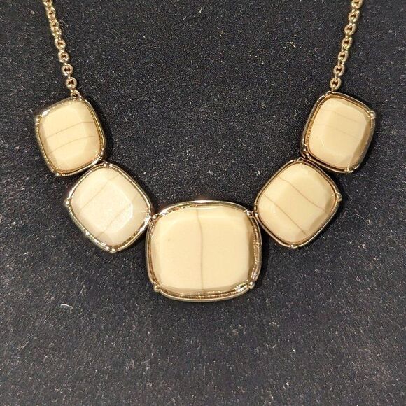 Neutral Cream Squares Brown Veining Gold Tone Work Casual Necklace - Picture 1 of 8